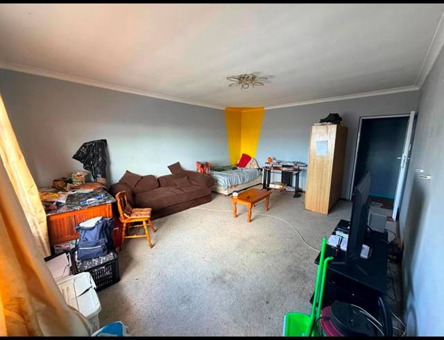2 BEDROOM APARTMENT FOR SALE IN SYDENHAM